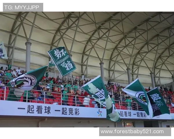 足球明星亲送球票到中国球迷狂欢共享激情时刻